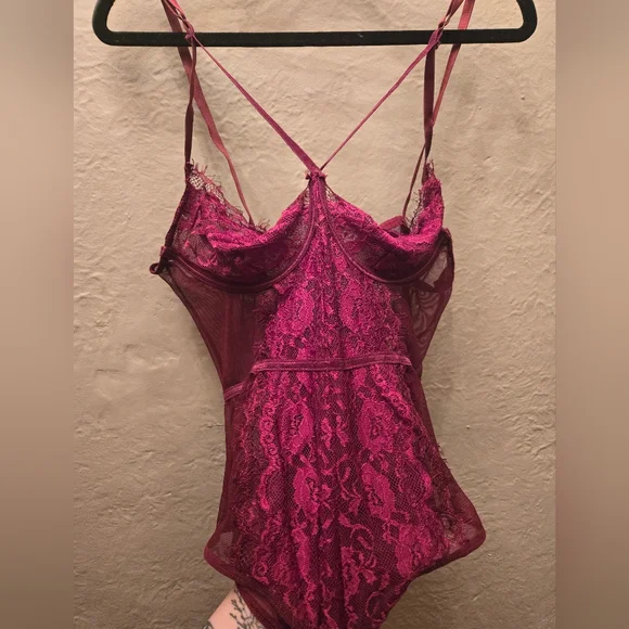 Burgundy Lace Strappy Bodysuit Lingerie Y2K Romantic Mesh Teddy (Size L) - Picture 9 of 10